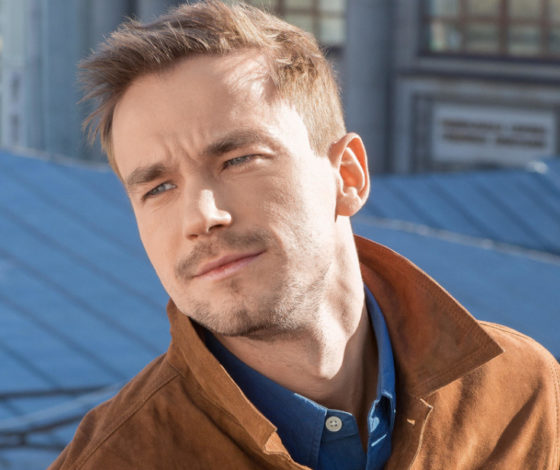 Александр Петров в «Вечернем Урганте»: о съемках в фильме Люка Бессона и шоу #ЗАНОВОРОДИТЬСЯ