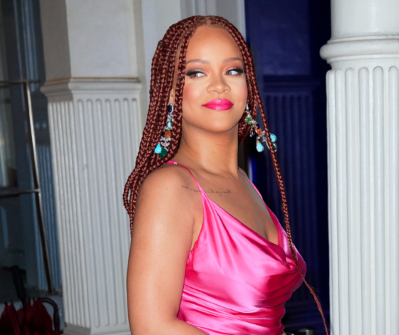 Hot or not? Новый выход Рианны в экстремальном мини!