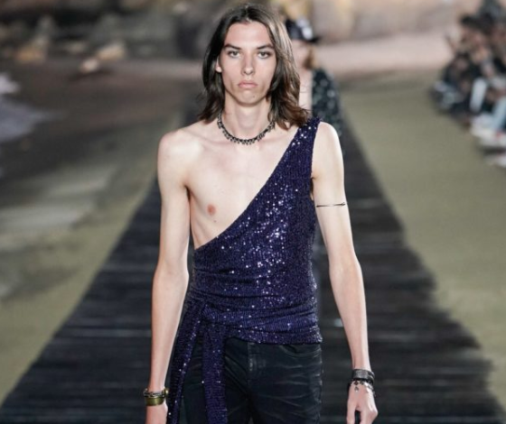 Смотри новый мужской показ Saint Laurent! Одела бы так своего бойфренда?