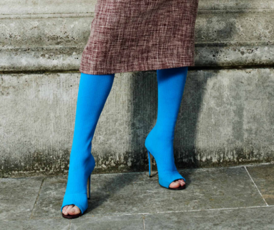 Еще один антитренд возвращается в моду! И это сапоги-чулки...