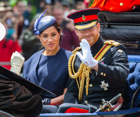 Меган Маркл и принц Гарри крестили сына. Смотри, как он подрос!