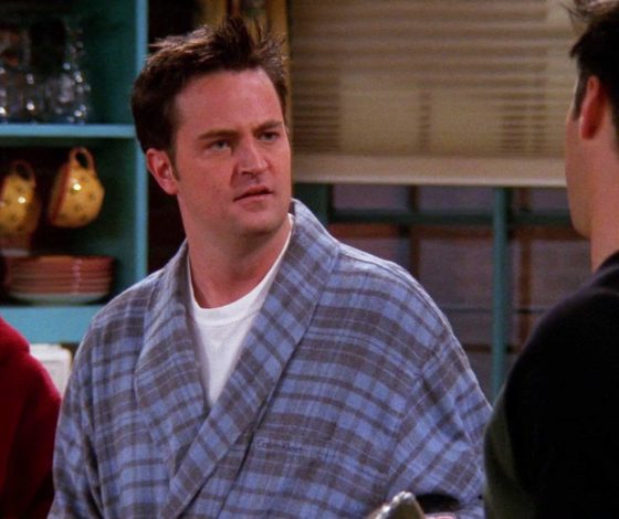 «Друзья» уже не те: как сейчас выглядит Чендлер?