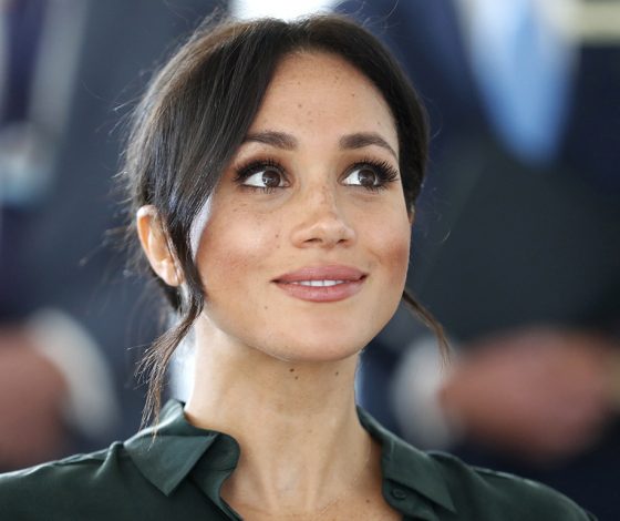 Вдохновилась «Форс-мажорами»? Меган Маркл выпускает коллекцию офисной одежды!