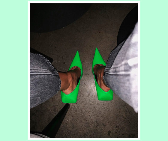 Эти туфли есть у Хейли и Вики Коротковой. Где такие купить?