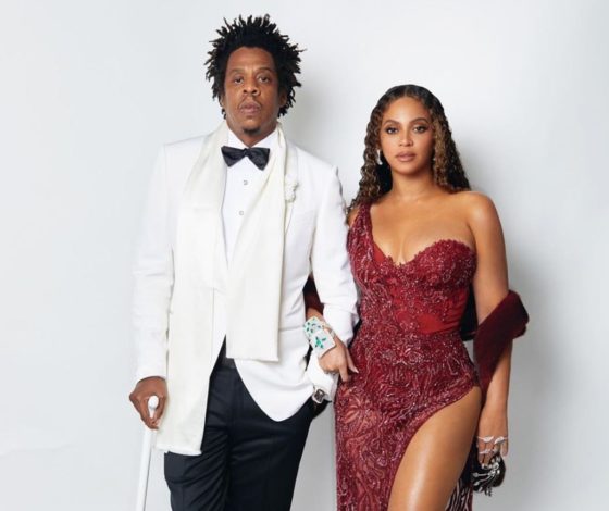 Hot or not? Новый выход Бейонсе в очень откровенном платье!