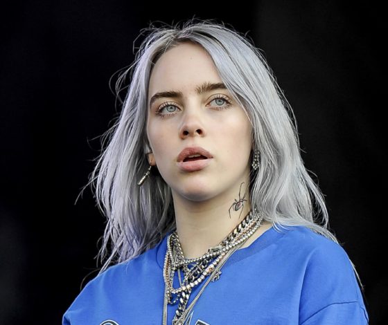 Весь Интернет обсуждает откровенные фото 17-летней Билли Айлиш. Почему так делать нельзя?