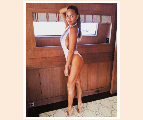 Сколько стоит: очень голый купальник Крисси Тейген