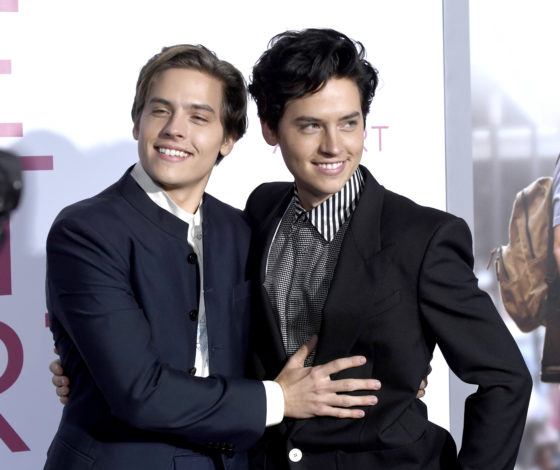 В день рождения Коула и Дилана Спроусов: топ звезд, которые прославились благодаря Disney