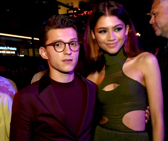 Застали за поцелуем: Зендея и Том Холланд не скрывают чувств