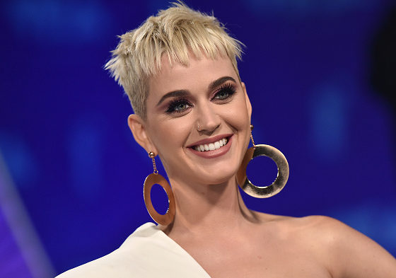 Коротко и стильно: новая прическа Кэти Перри. Голосуй, как лучше?