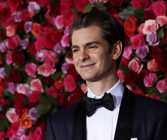 Звезда «Бриджертонов» Фиби Дайневор и Эндрю Гарфилд встречаются?