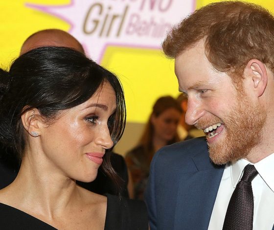 Кто-то потеряет работу. Букингемский дворец допустил ошибку, когда опубликовал фото с крестин Меган и Гарри