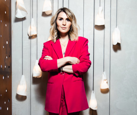 Где слушать лекции Лауры Джугелия и Анны Горозия?