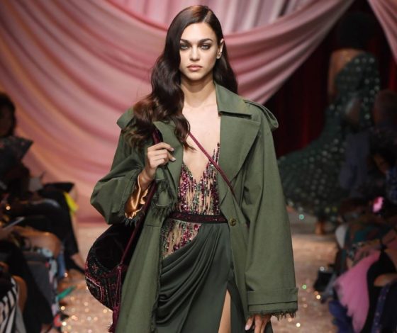 Женя Катава и многослойные платья на кутюрном показе Ulyana Sergeenko