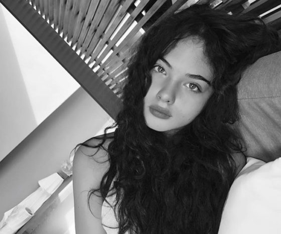 Что нужно знать о красавице-дочери Моники Беллуччи и Венсана Касселя Деве? Собрали самые интересные факты