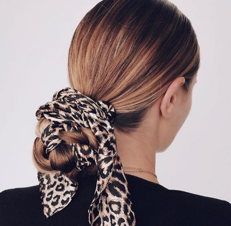 Для тех, кто устал от обычных пучков: 10 вариантов практичной укладки