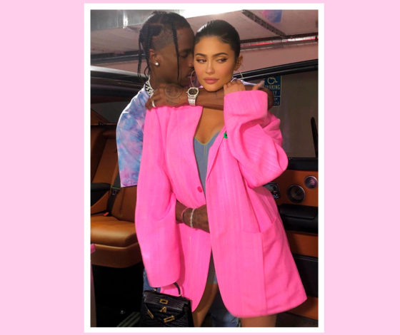 Пиджак, как у Кайли и еще 30 очень модных ярко-розовых вещей