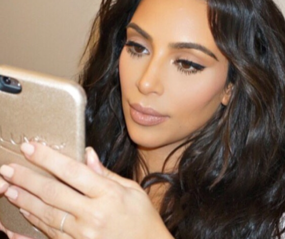 Когда до идеала было еще далеко. Самые неудачные селфи Ким Кардашьян
