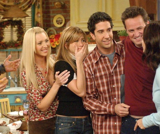 Фанатам «Друзей»: где купить вещи из любимого сериала?