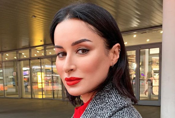 Эксклюзив PEOPLETALK: что в косметичке у Тины Канделаки? Идеальный набор для красивой кожи