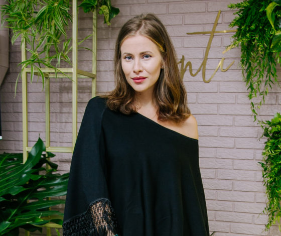 Тата Бондарчук, Ксения Суркова и Анастасия Меськова на презентации круизной коллекции платьев Senti