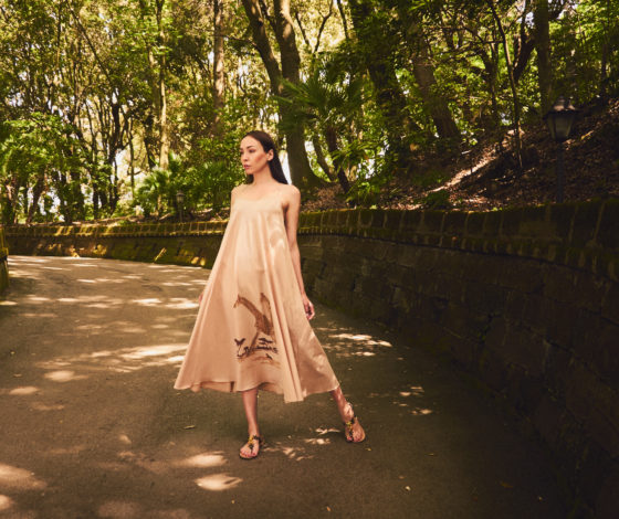 Шелковые платья и льняные костюмы для тех, кто только собирается в отпуск