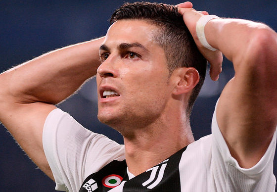 После дела об изнасиловании: Роналду запросил покрыть ему моральный ущерб