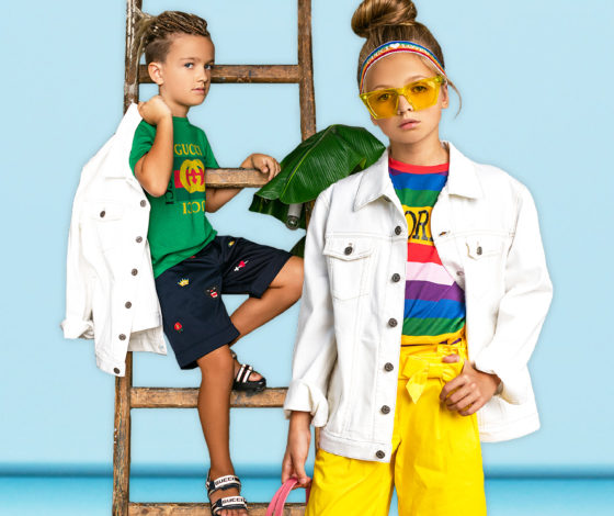 Чтобы быть самым модным на пляже: где и что купить для детей к отпуску?