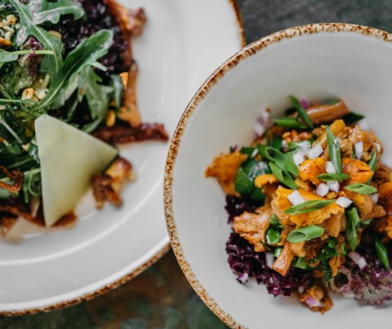 Кафе «Есть хинкали & Пить вино»: специальное меню (только до 4 августа)