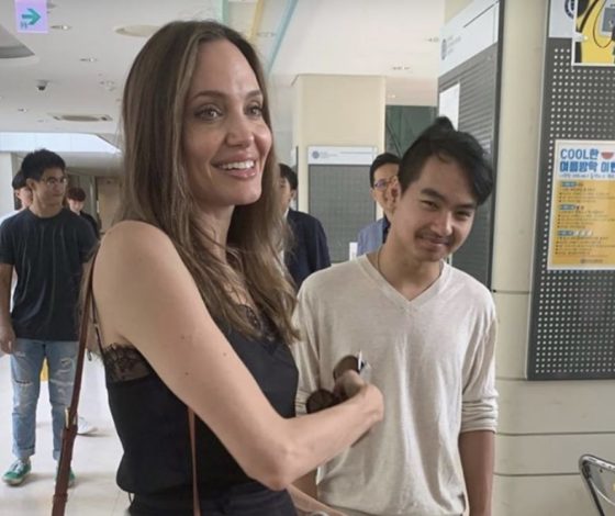 Анджелина Джоли со слезами проводила сына в университет. А где же Брэд Питт?