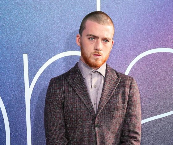 К финалу «Эйфории»: что нужно знать о главном красавчике сериала?