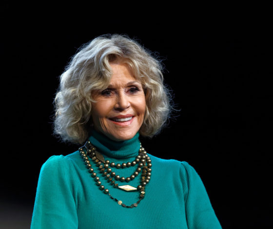 Она колдует! Не иначе! Как в 81 год выглядит Джейн Фонда?