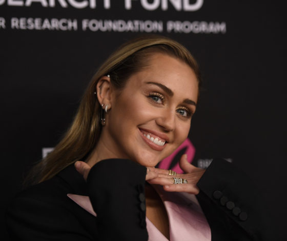 Вот это новости! Майли Сайрус в больнице. Но Коди Симпсон рядом