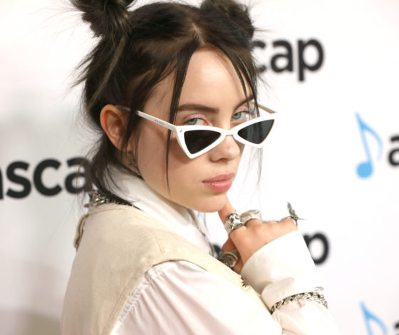 Просто стилист накосячил: у Билли Айлиш новая стрижка