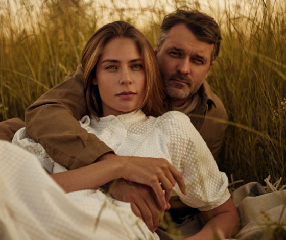 Эксклюзив PEOPLETALK. Актеры Юлия Мельникова и Павел Трубинер о семье, ревности и социальных сетях