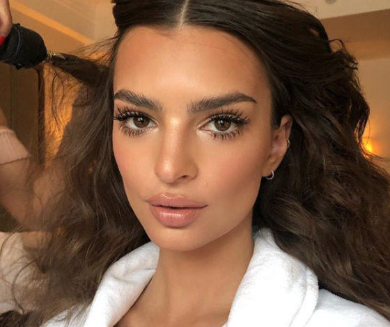 И такое было! Самые неудачные фотографии Эмили Ратаковски в купальнике