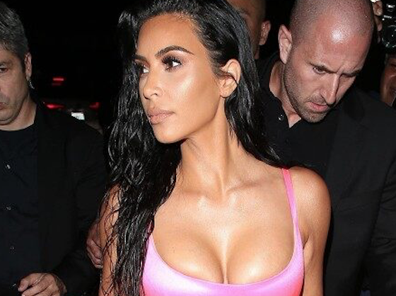 Топ-15 самых голых выходов звезд