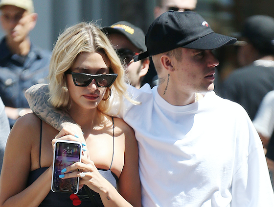 Цифра дня: сколько стоит подарок Хейли от Джастина Бибера?