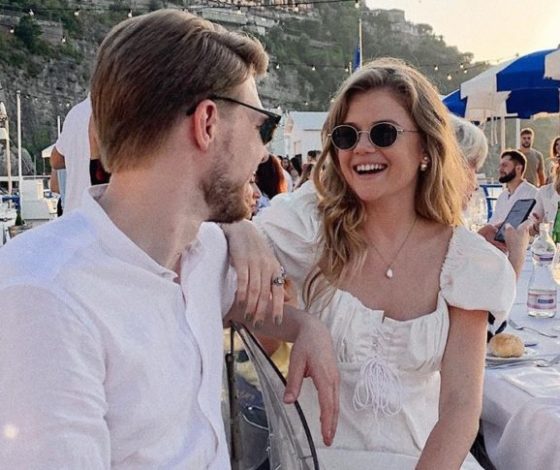 Танцы на яхте - что может быть романтичнее? Новое видео Марии Иваковой и Никиты Ефремова