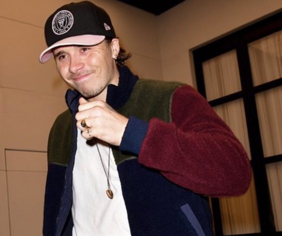 Типичный бывший: Бруклин Бекхэм зажигает с друзьями после расставания с Ханой Кросс