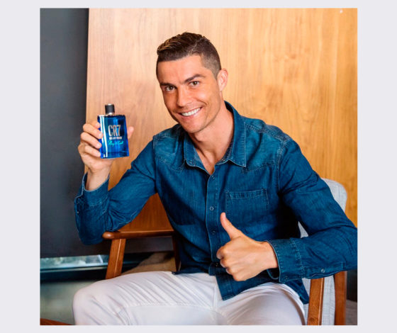 На дворе 90-е? Криштиану Роналду считает, что ЭТО — лучший способ рекламировать духи