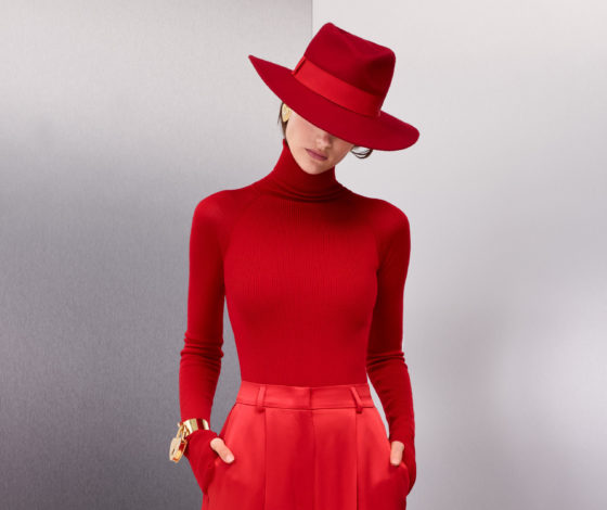 Total red: сексуальный гардероб на осень от Escada и Риты Оры