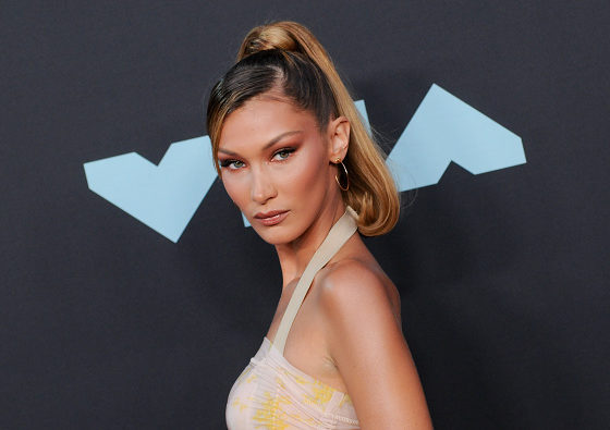 Снова перемены: Белла Хадид сменила прическу. Голосуй, как круче!