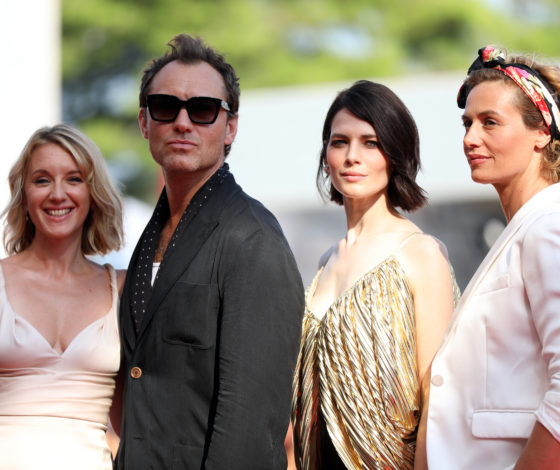 Наши в Венеции: Юлия Снигирь представляет «Нового папу» на кинофестивале!