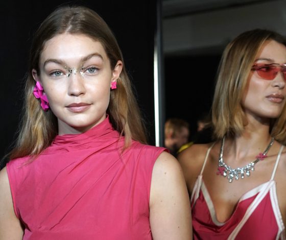 Сестры Хадид, Наоми Кэмпбелл и Холзи на показе Off-White