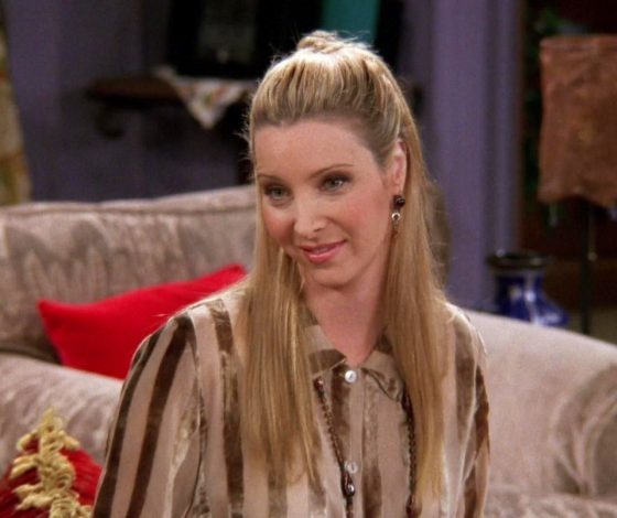 Как Фиби изменилась! Новый выход Лизы Кудроу без макияжа