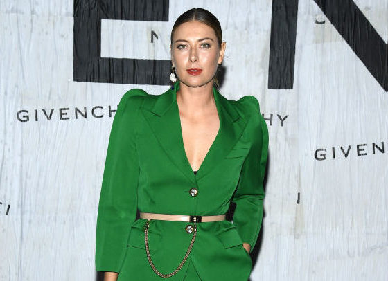 Мария Шарапова, Хантер Шафер и Мэйси Уильямс на показе Givenchy