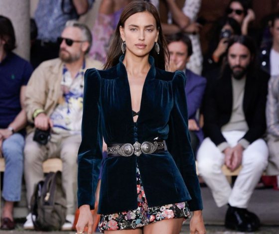 Ирина Шейк и Белла Хадид на показе Etro в Милане. Смотри все шоу здесь!