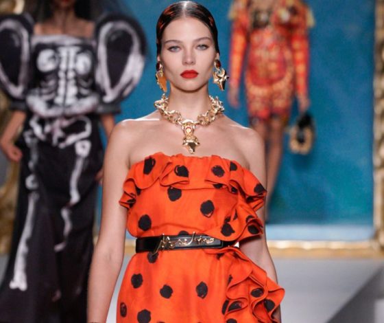 Алеся Кафельникова и невеста-Джиджи на показе Moschino в Милане!