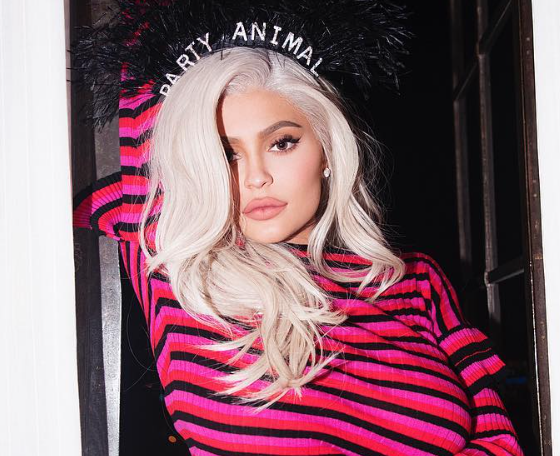 Это очень мило! Какой подарок Кайли Дженнер сделала своей племяннице?